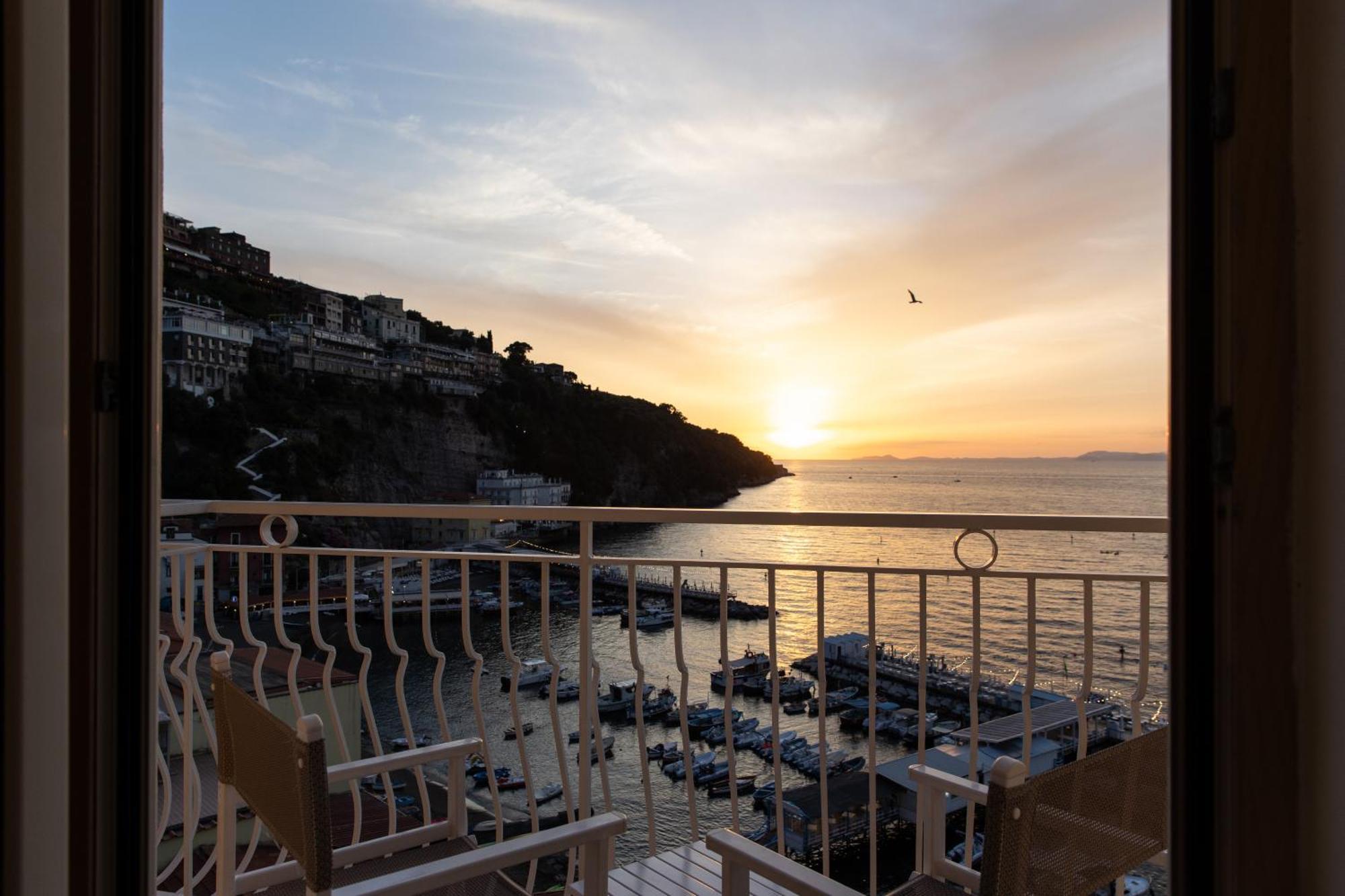 Coltur Suites Sorrento Eksteriør bilde